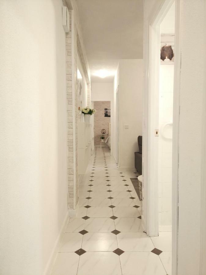 Apartamento Capuchinos Малага Екстериор снимка